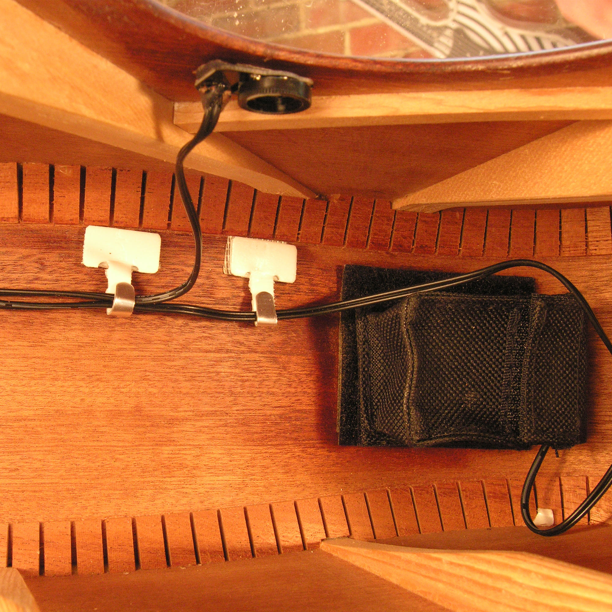 Selfstick Wiring Clips for Acoustic Pickups 6 Pack StewMac