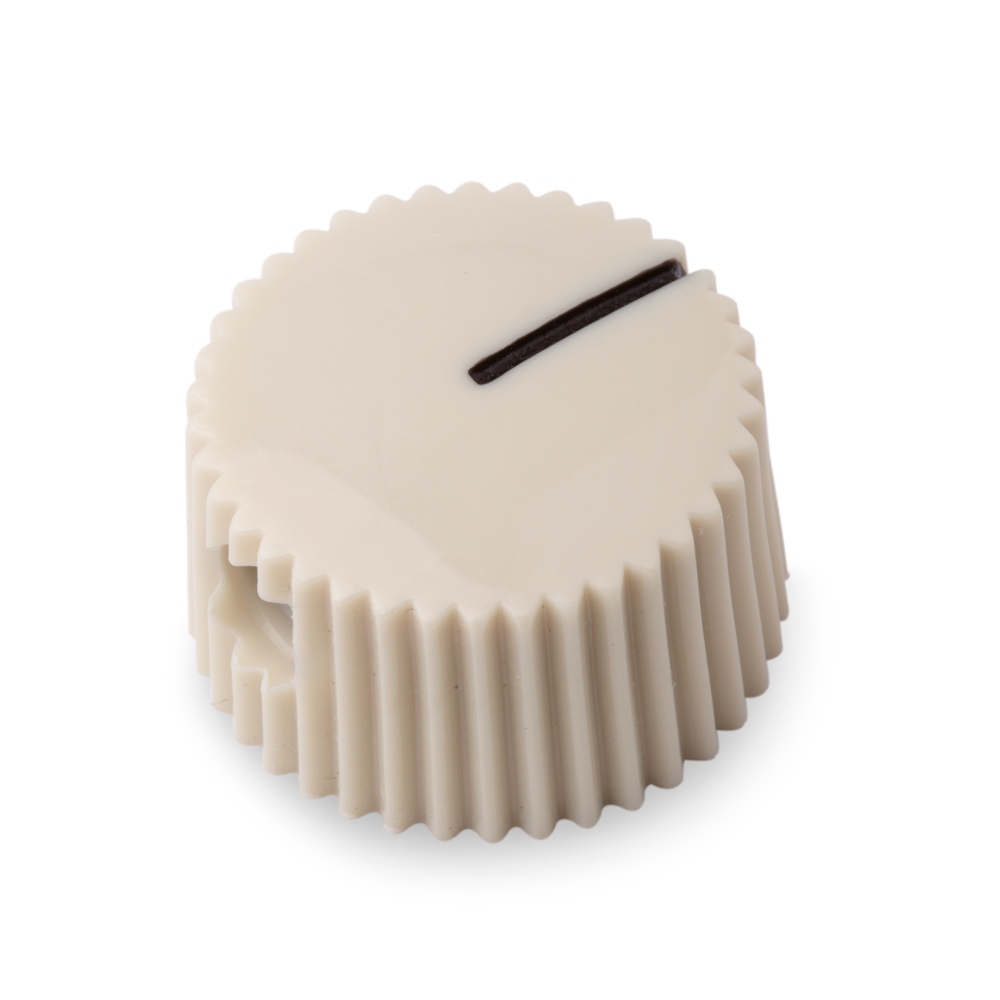 Vintage-style "Radio" Cupcake Amp Knob, White