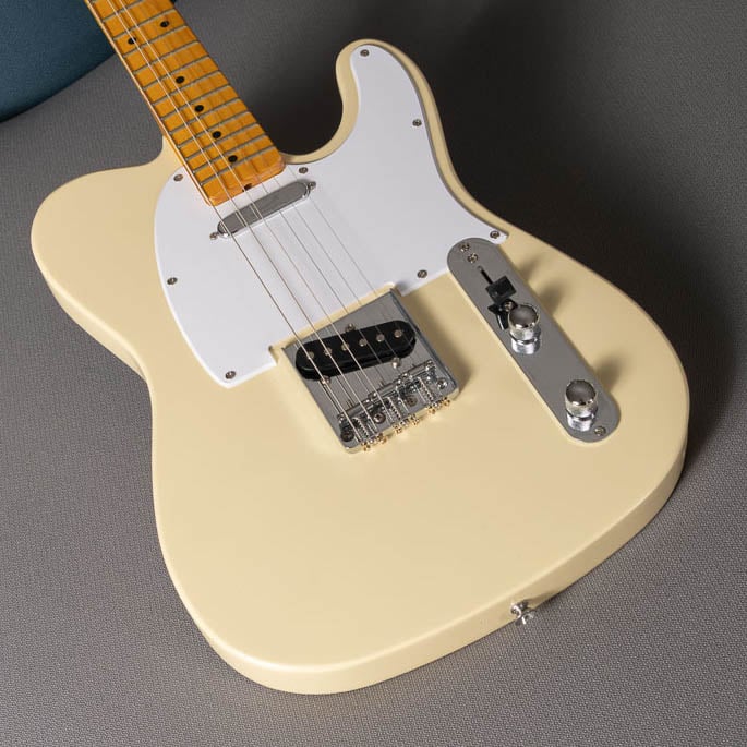ColorTone Aerosol Guitar Lacquer, Aged Vintage White