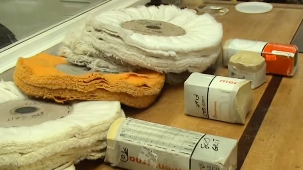 Buffing High Gloss Finishes - Luthier Tips du Jour Mailbag