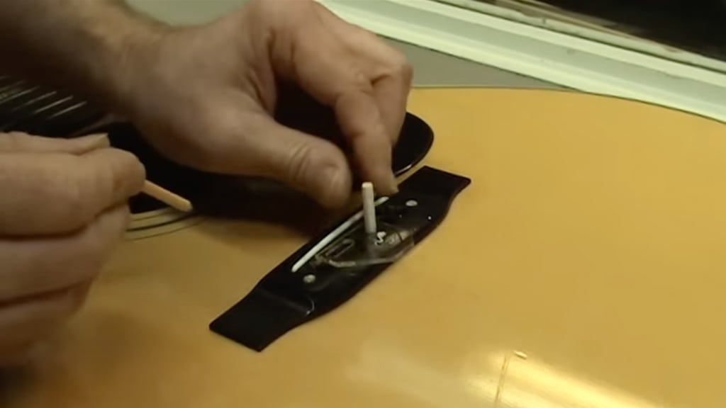 K&K Guitar Pickup Install - Luthier Tips du Jour Mailbag