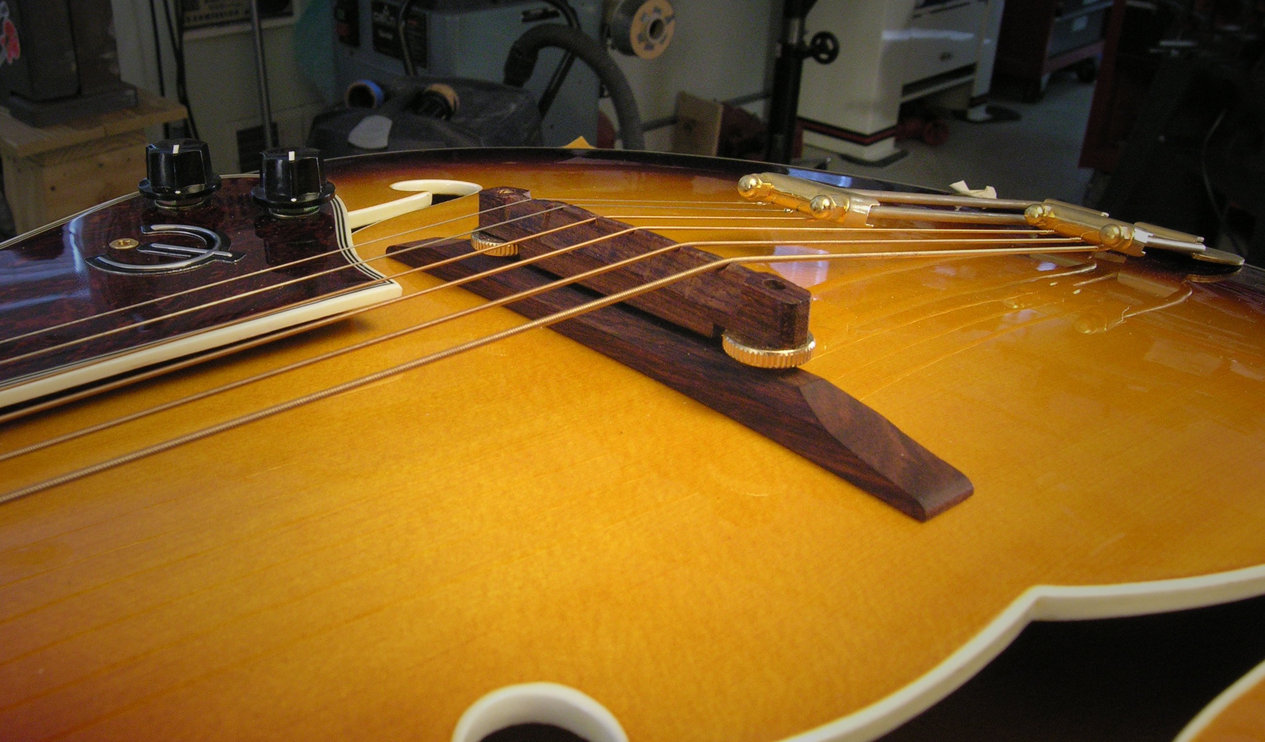 Fitting an archtop bridge, easily and accurately Fitting an archtop bridge, easily and accurately