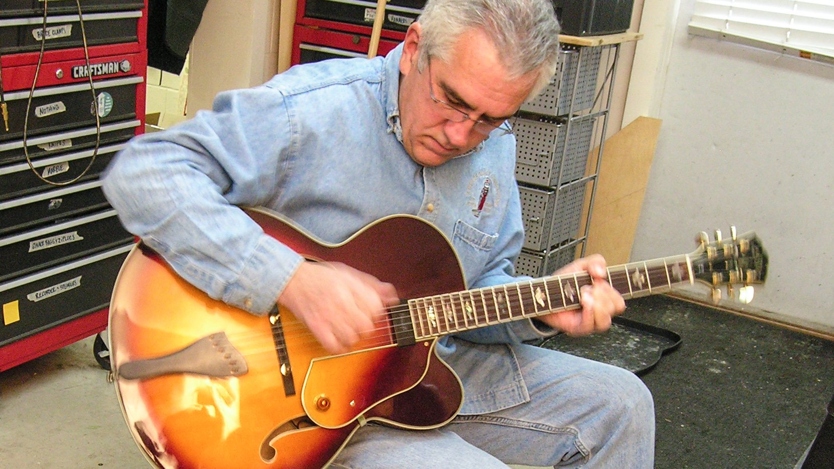 Mixing active and passive pickups in a jazz guitar Mixing active and passive pickups in a jazz guitar