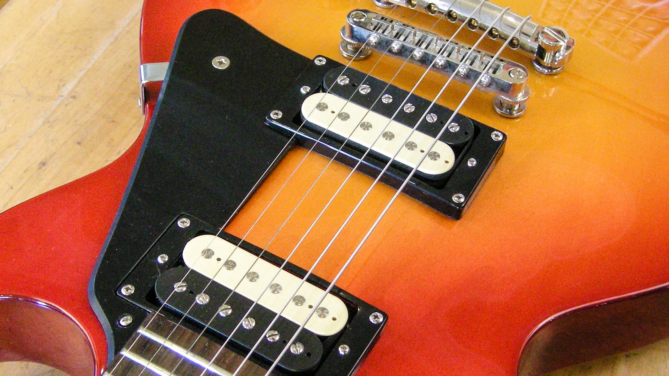 Making a Les Paul clone look more vintage