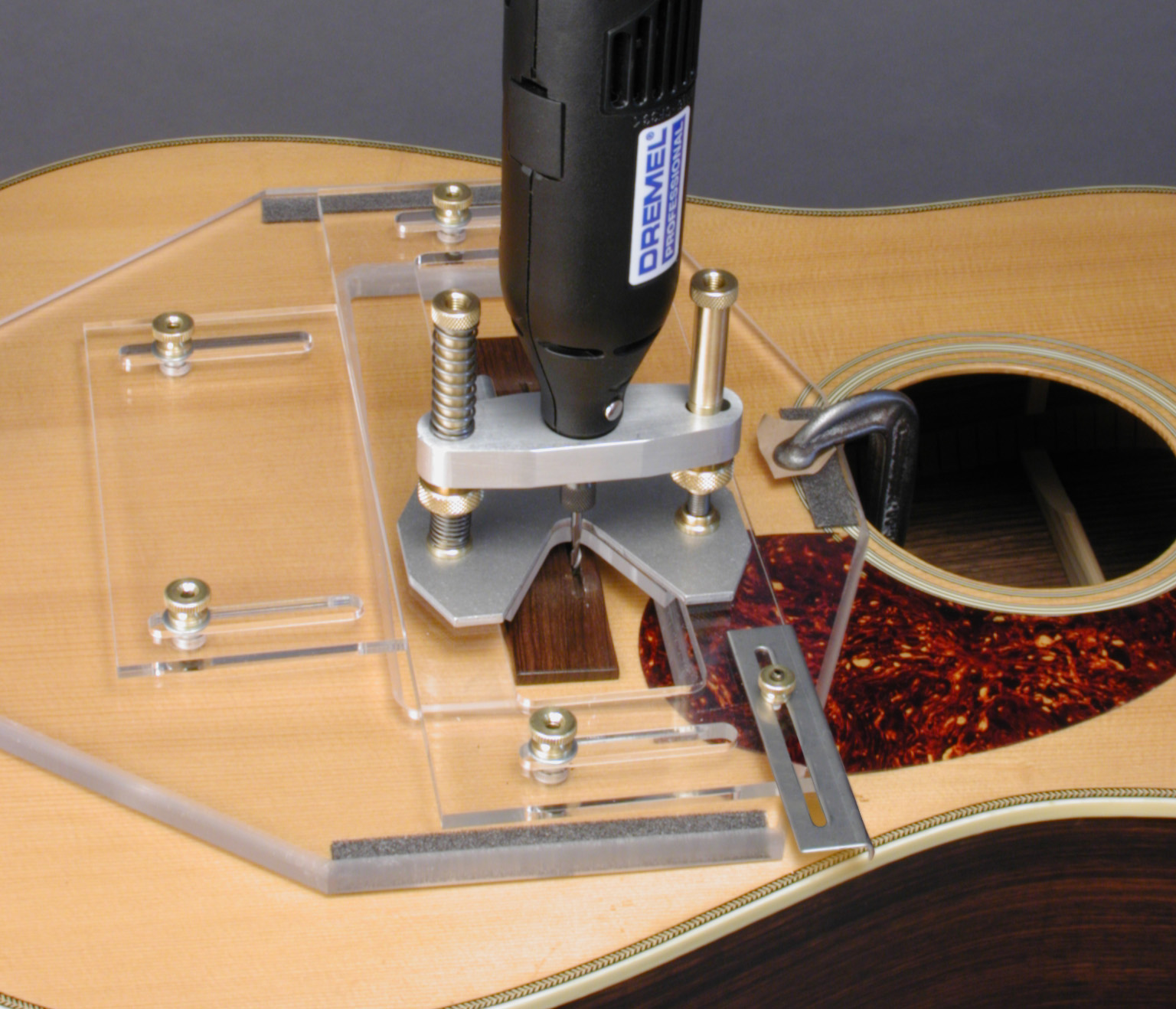 Saddle Routing Jig - StewMac