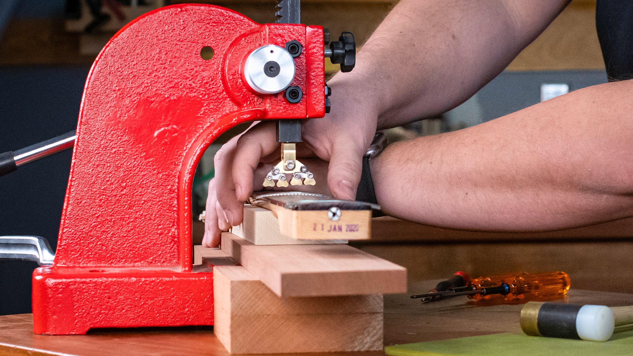 Install a Fractal Fret Press into your Fret Arbor Press Install a Fractal Fret Press into your Fret Arbor Press