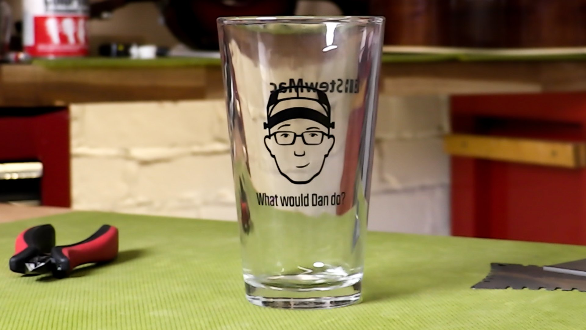 Dan Erlewine's Guitar Repair Pint Glass Video