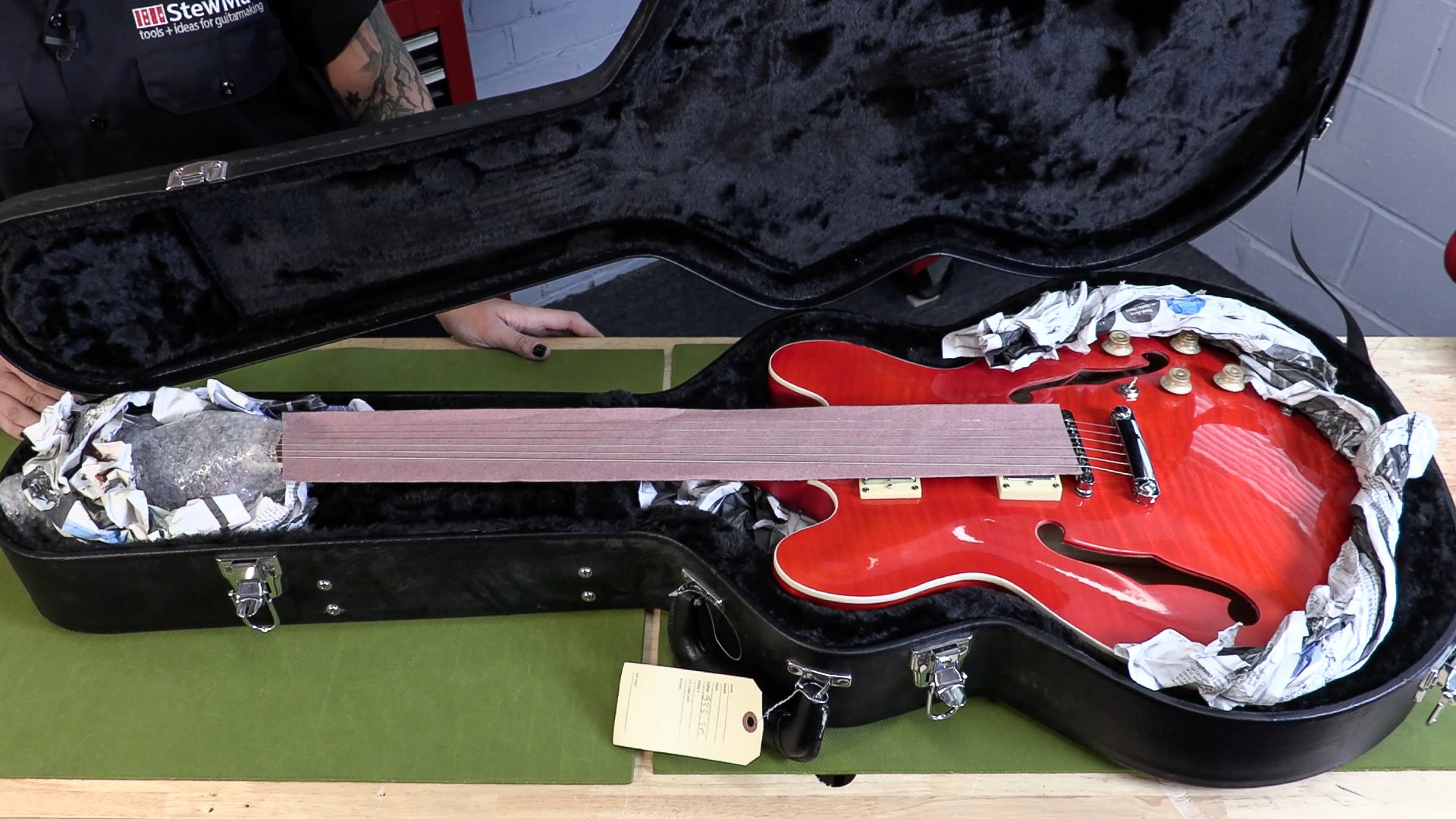How to properly pack a guitar for shipping How to properly pack a guitar for shipping