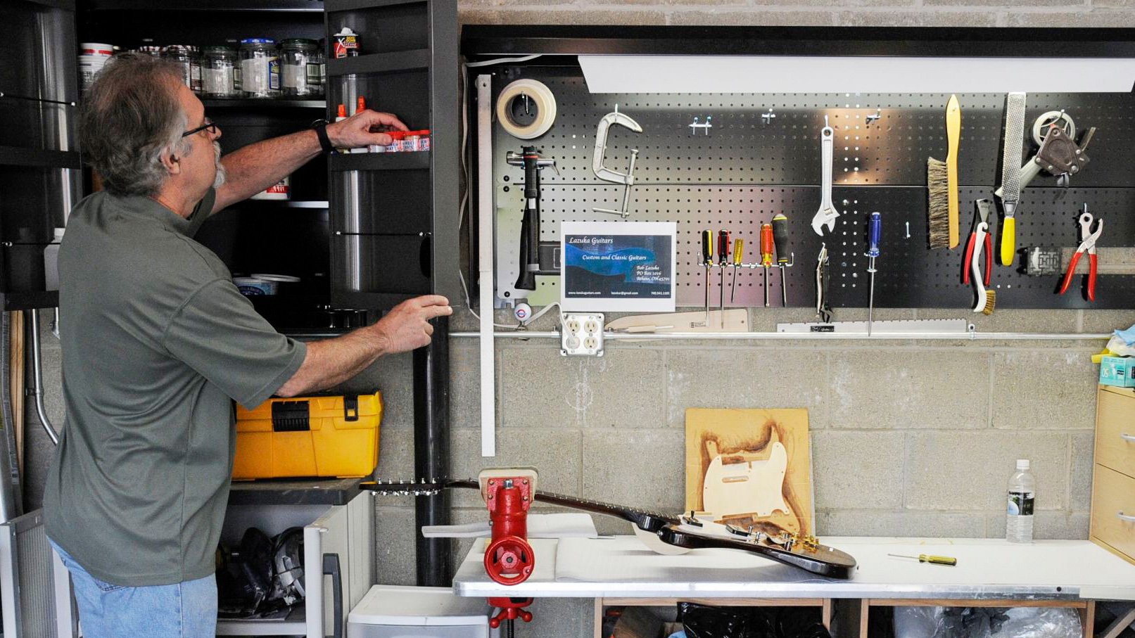 Ideas for your shop: arranging your bench and vise Ideas for your shop: arranging your bench and vise