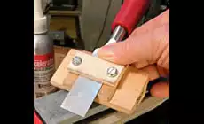 Sharpen your chisels so they cut like razors - StewMac