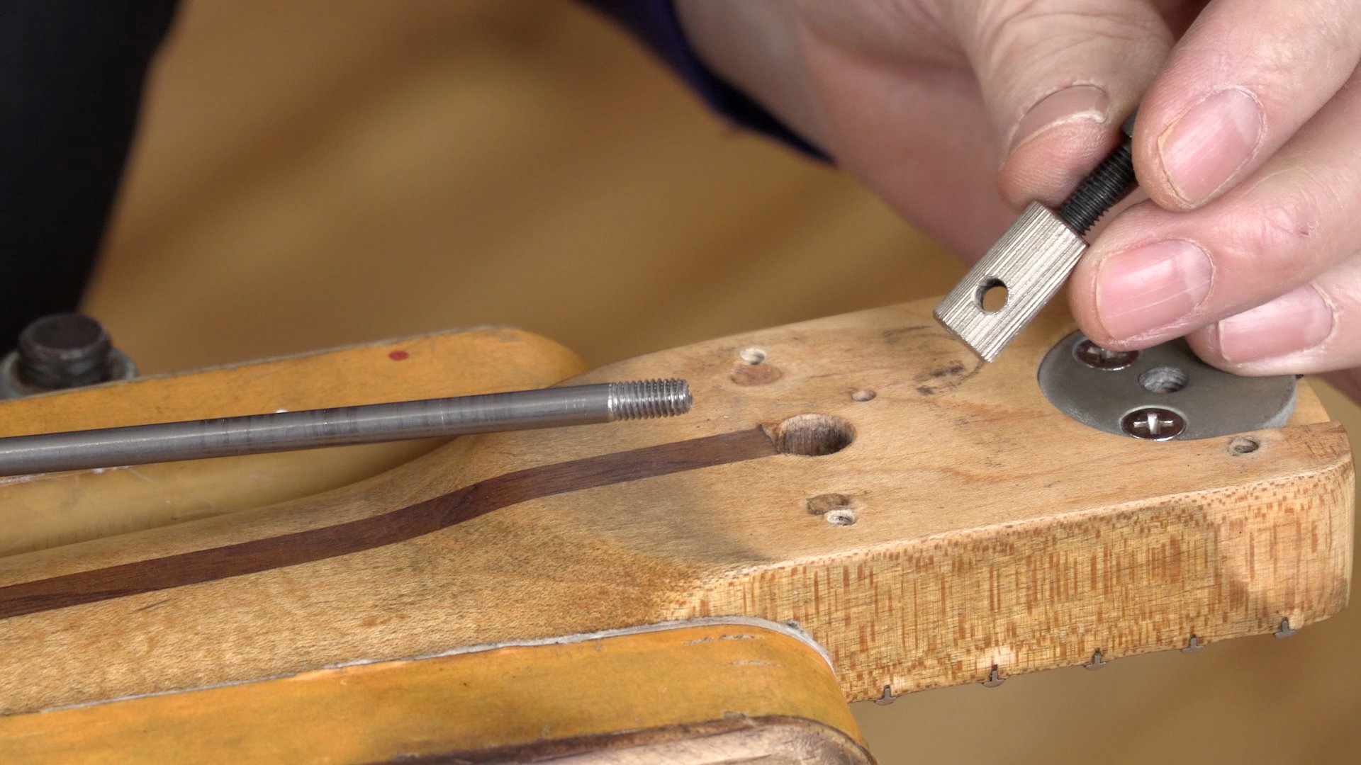 What's wrong with this Fender truss rod?